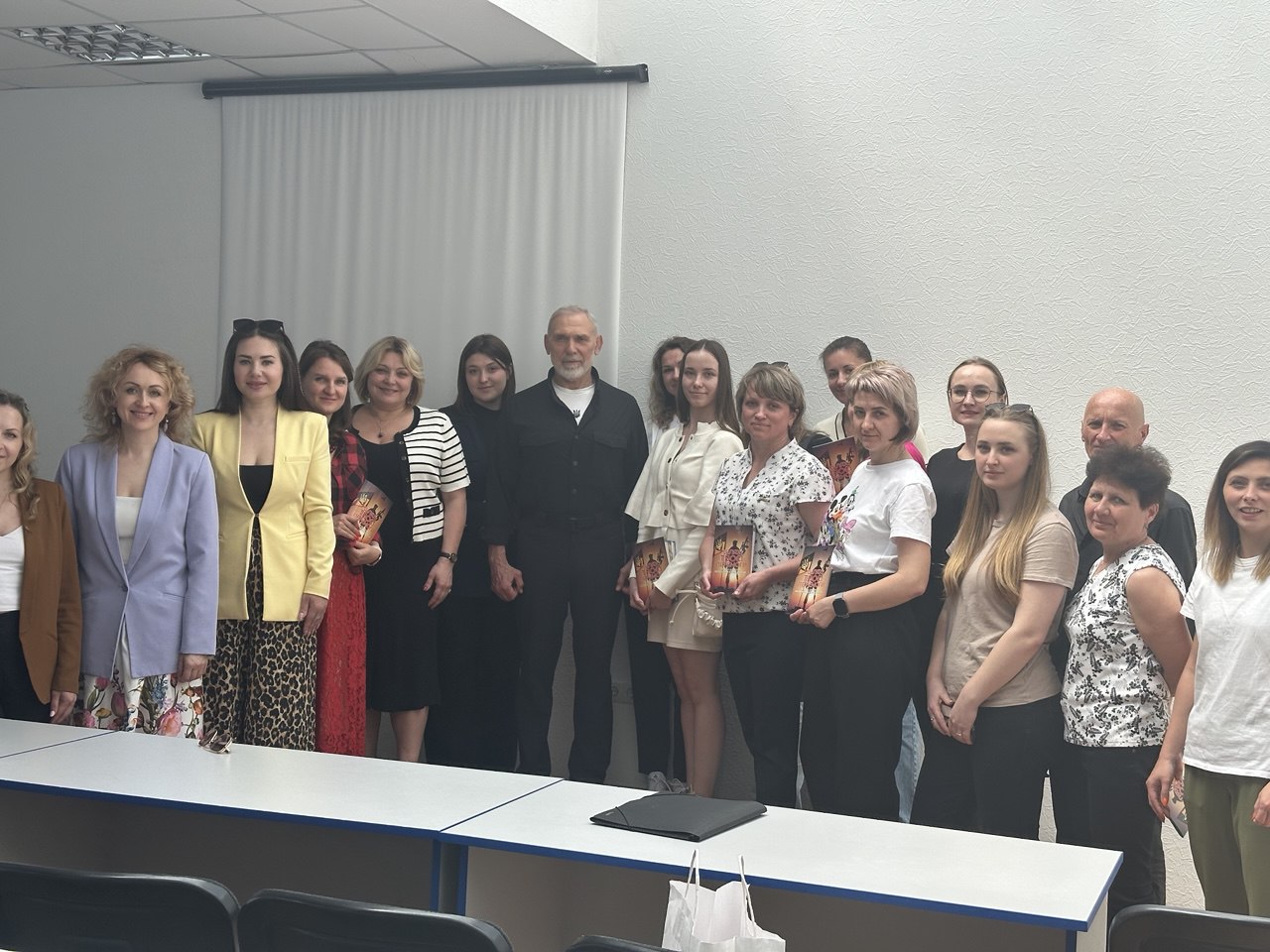 Гостьова В Крутов Людина ресурс 04.06.2025 фон