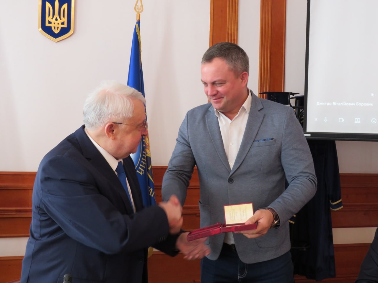 ВР 30.10.2025 Заслужений освітянин Т.Олефіренко 1