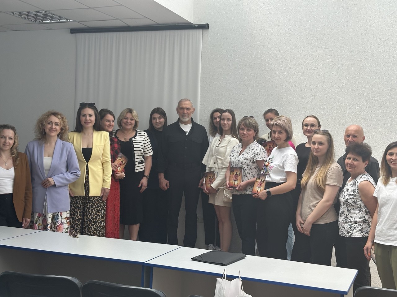 Гостьова В Крутов Людина ресурс 04.06.2025 фон